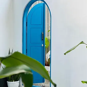 Liv Iyra - Boutique India